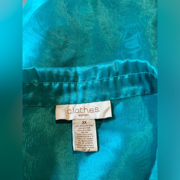 c.l.o.t.h.e.s. woman, WOMANS’ SIZED 2X BUTTON UP BLOUSE, GREEN/Blue/Silver, EUC - Picture 2 of 3